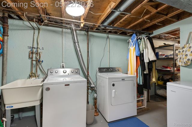 3360 Creek Drive, Ann Arbor, MI 48108