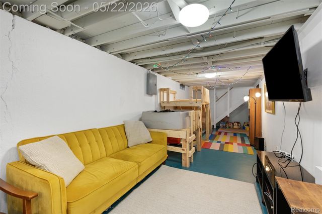 3360 Creek Drive, Ann Arbor, MI 48108