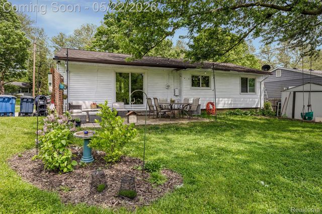 3360 Creek Drive, Ann Arbor, MI 48108