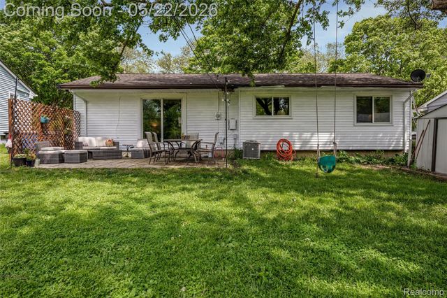 3360 Creek Drive, Ann Arbor, MI 48108