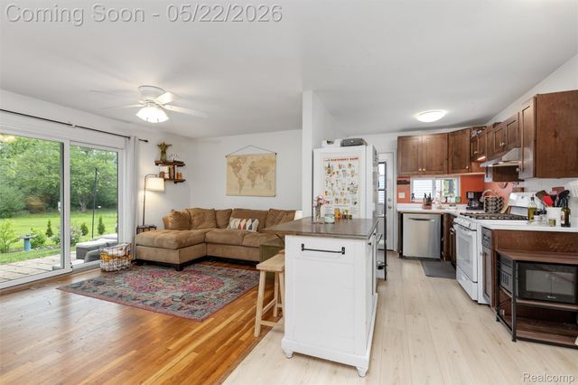 3360 Creek Drive, Ann Arbor, MI 48108