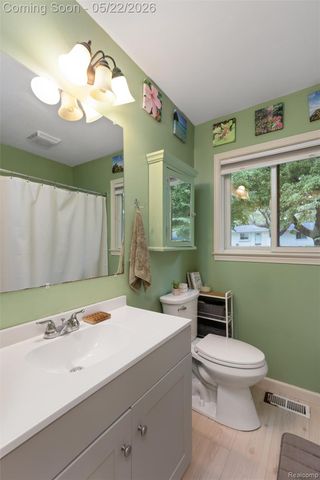 3360 Creek Drive, Ann Arbor, MI 48108