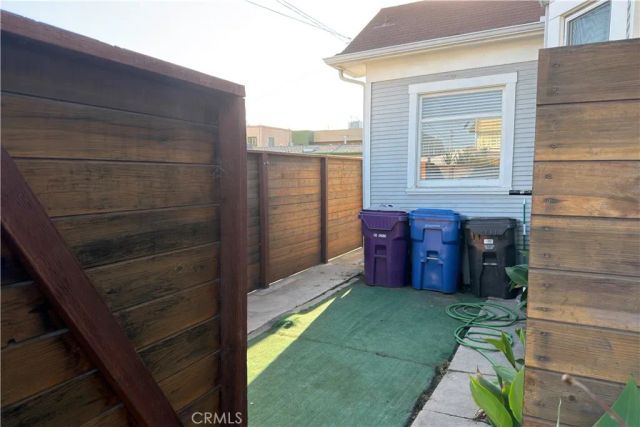 421 Almond Avenue, Long Beach, CA 90802