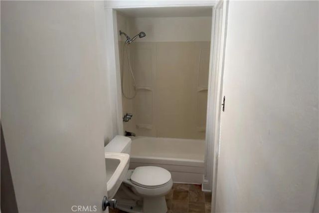 421 Almond Avenue, Long Beach, CA 90802