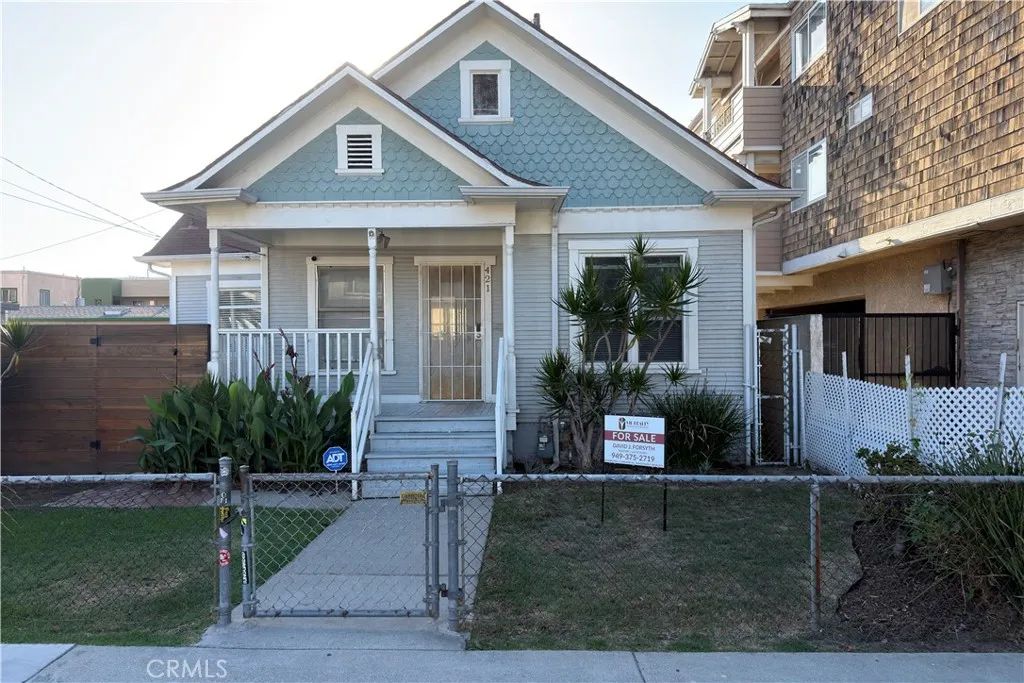 421 Almond Avenue, Long Beach, CA 90802