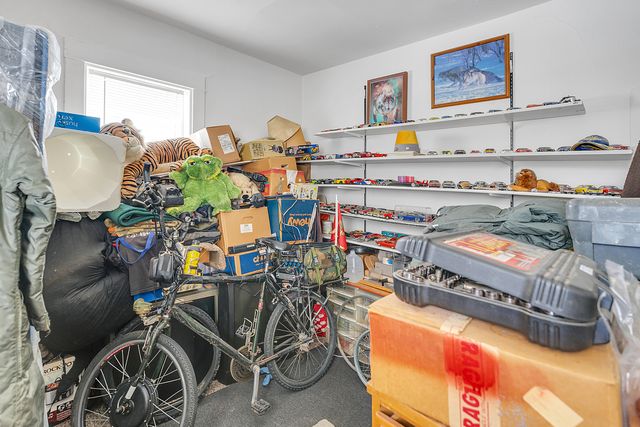 118 W Donovan Avenue, Woodstock, IL 60098