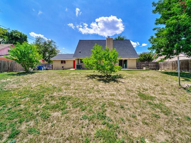 6930 Trail Crest Drive, Dallas, TX 75232
