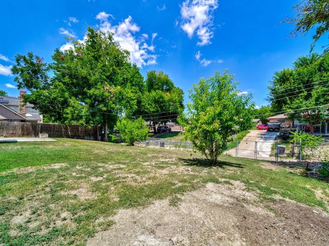 6930 Trail Crest Drive, Dallas, TX 75232