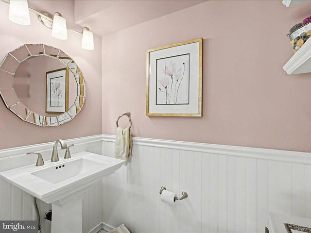 38 SOFIA DR, Blackwood, NJ 08012