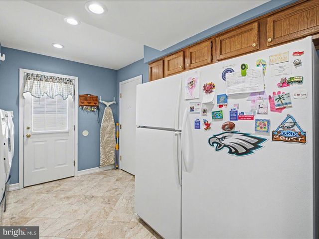 38 SOFIA DR, Blackwood, NJ 08012