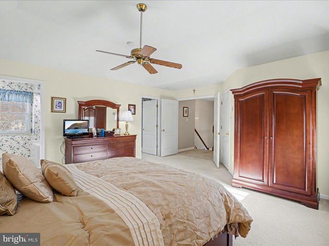 38 SOFIA DR, Blackwood, NJ 08012