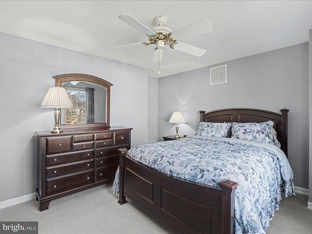 38 SOFIA DR, Blackwood, NJ 08012