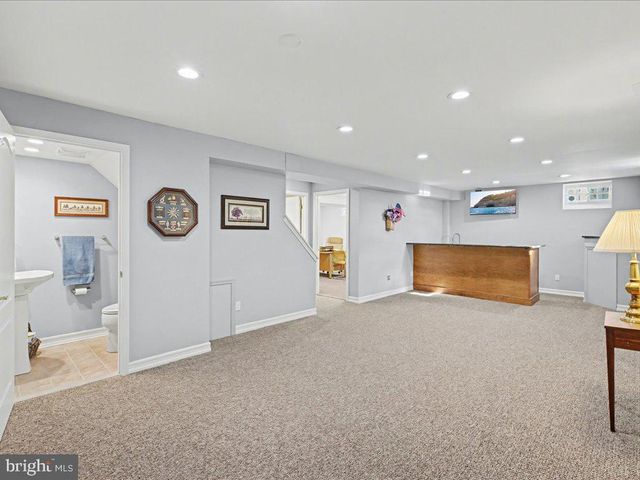 38 SOFIA DR, Blackwood, NJ 08012