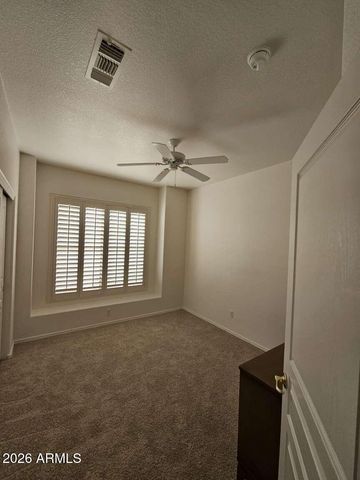 1262 E LA COSTA Place, Chandler, AZ 85249