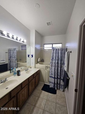 1262 E LA COSTA Place, Chandler, AZ 85249