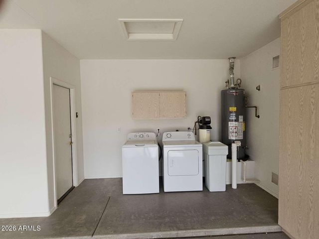 1262 E LA COSTA Place, Chandler, AZ 85249