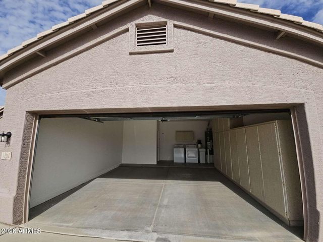 1262 E LA COSTA Place, Chandler, AZ 85249