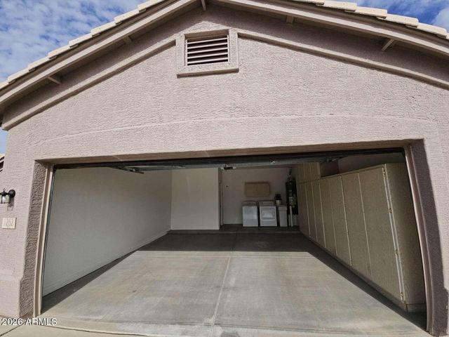 1262 E LA COSTA Place, Chandler, AZ 85249