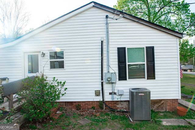 12 Bailey Drive, Newnan, GA 30263
