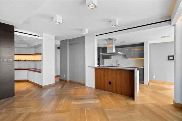 9999 Collins Avenue 3E, Bal Harbour, FL 33154