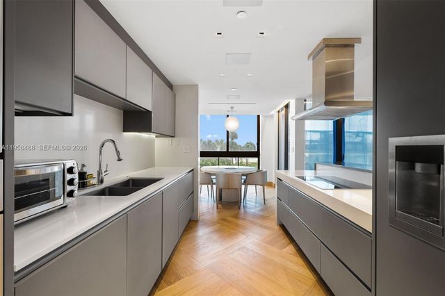 9999 Collins Avenue 3E, Bal Harbour, FL 33154