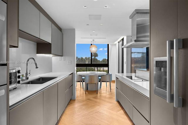 9999 Collins Avenue 3E, Bal Harbour, FL 33154