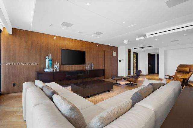9999 Collins Avenue 3E, Bal Harbour, FL 33154