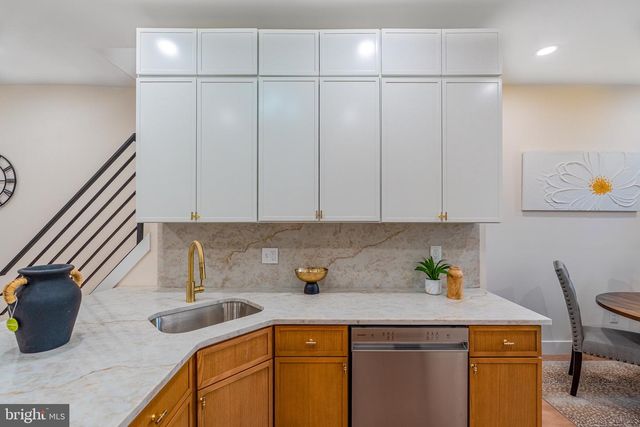 1405 N CORLIES ST, Philadelphia, PA 19121
