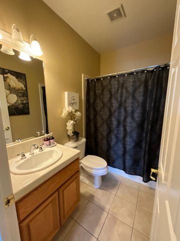 5143 Poppy Hills Circle, Stockton, CA 95219