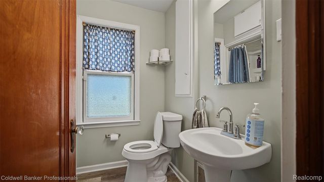 1047 Myrtle Avenue, Waterford Charter Township, MI 48328
