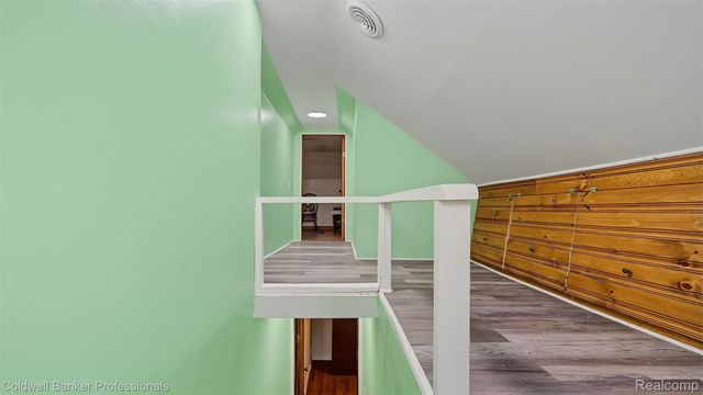 1047 Myrtle Avenue, Waterford Charter Township, MI 48328