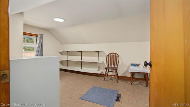 1047 Myrtle Avenue, Waterford Charter Township, MI 48328