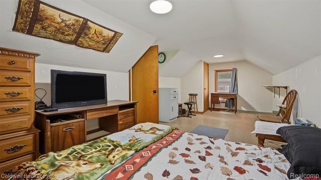 1047 Myrtle Avenue, Waterford Charter Township, MI 48328