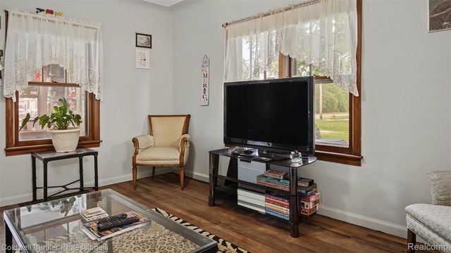 1047 Myrtle Avenue, Waterford Charter Township, MI 48328