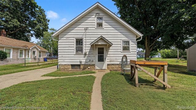 1047 Myrtle Avenue, Waterford Charter Township, MI 48328