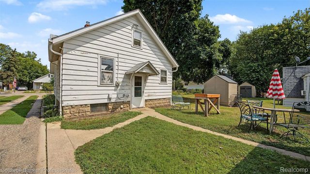1047 Myrtle Avenue, Waterford Charter Township, MI 48328