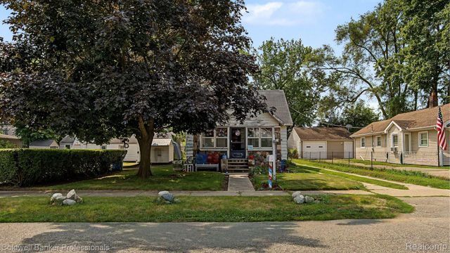 1047 Myrtle Avenue, Waterford Charter Township, MI 48328