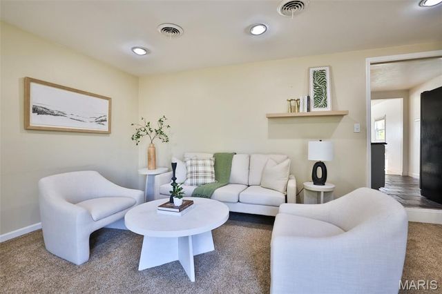 5233 Parker Avenue, St Louis, MO 63139