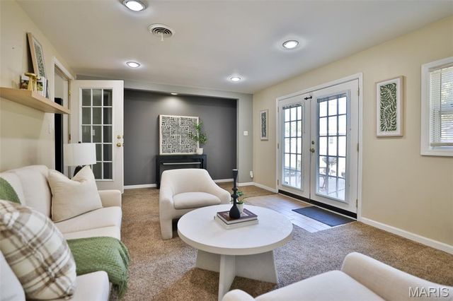 5233 Parker Avenue, St Louis, MO 63139