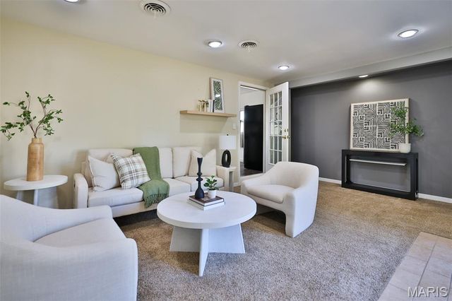 5233 Parker Avenue, St Louis, MO 63139