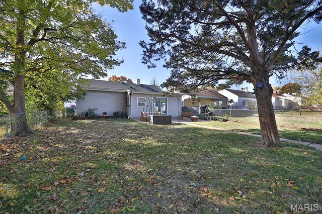 5233 Parker Avenue, St Louis, MO 63139