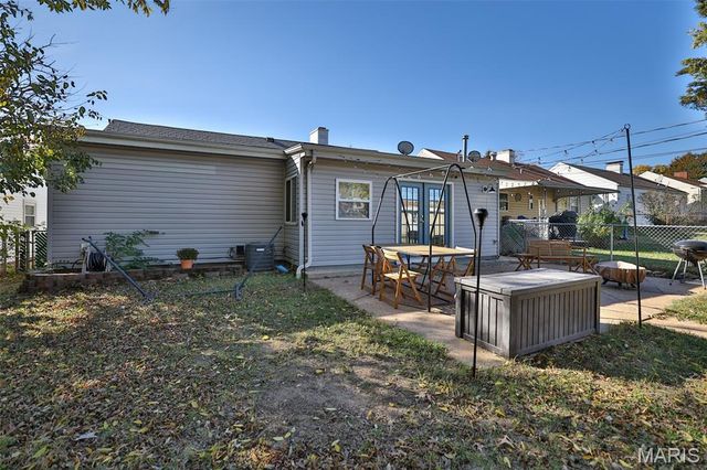 5233 Parker Avenue, St Louis, MO 63139