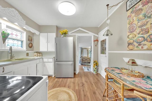 4155 Mill Lake Road, Lake Orion, MI 48360