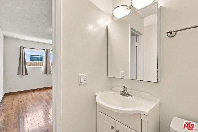 3720 Vinton Avenue 3, Los Angeles, CA 90034