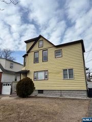 45 Broad Street 2, Bergenfield, NJ 07621