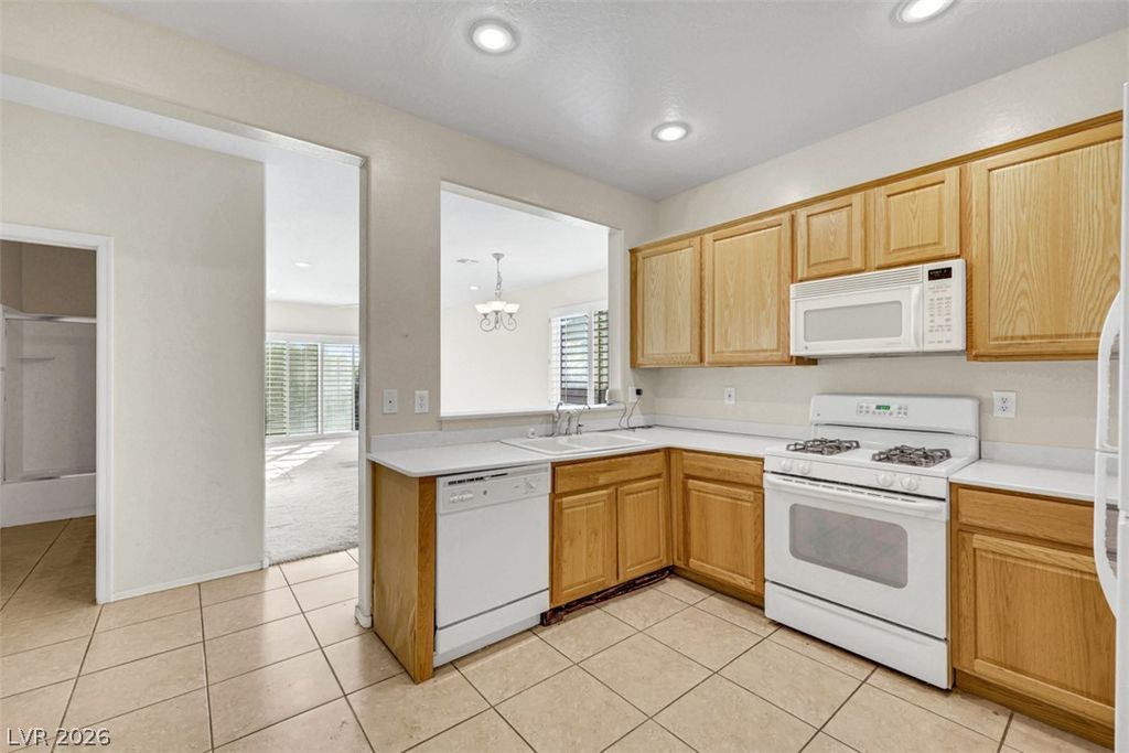 2557 CORVUS Street, Henderson, NV 89044 — photo 5