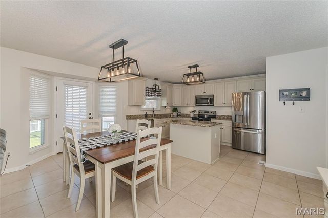 2916 Spring Blossom Drive, Dardenne Prairie, MO 63368