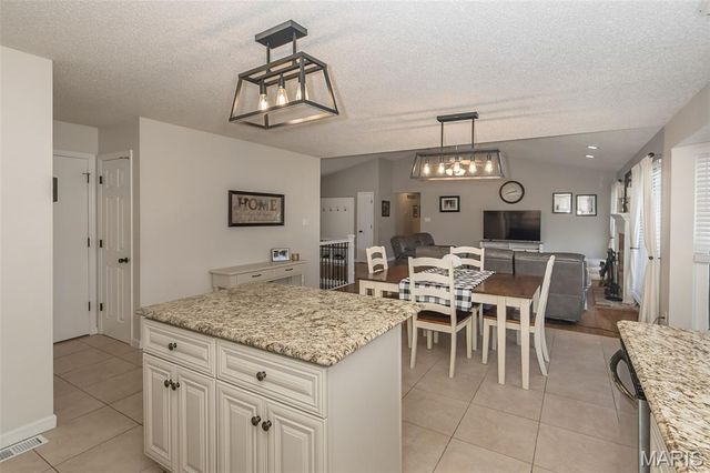 2916 Spring Blossom Drive, Dardenne Prairie, MO 63368