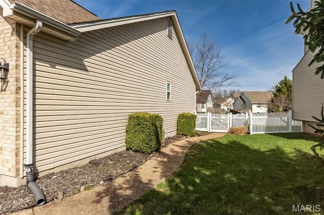 2916 Spring Blossom Drive, Dardenne Prairie, MO 63368