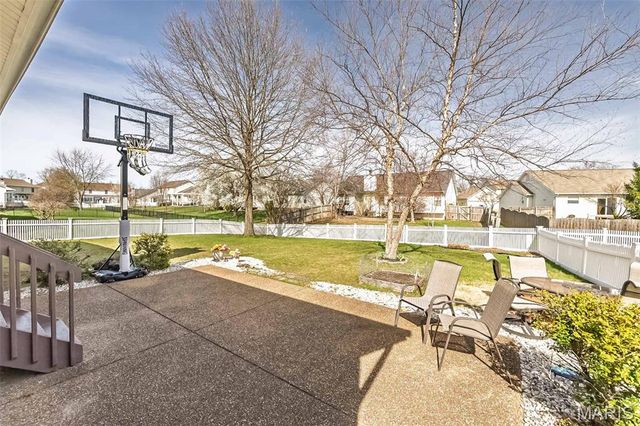 2916 Spring Blossom Drive, Dardenne Prairie, MO 63368